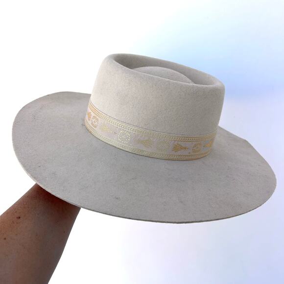 New Lack Of Color Juno Boater Hat Cream Australian Wool Small Gold Band Felt main image 4